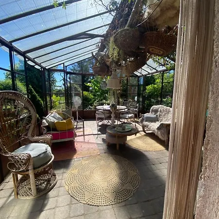 La Maison Du Bonheur 3km Le Pal 3*