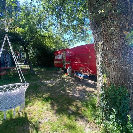 Oda ve Kahvaltı La Maison Du Bonheur 3km Le Pal