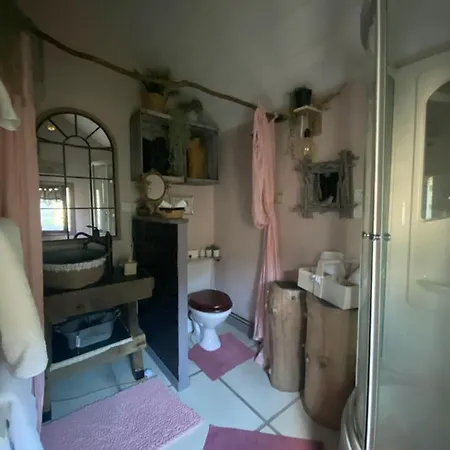 La Maison Du Bonheur 3km Le Pal Bed & Breakfast 3*