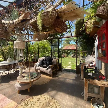 La Maison Du Bonheur 3km Le Pal Bed & Breakfast