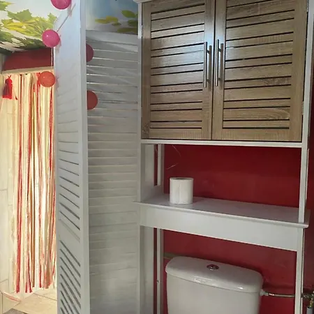 Oda ve Kahvaltı La Maison Du Bonheur 3km Le Pal Thiel-sur-Acolin