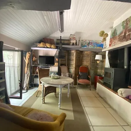 Oda ve Kahvaltı La Maison Du Bonheur 3km Le Pal Thiel-sur-Acolin