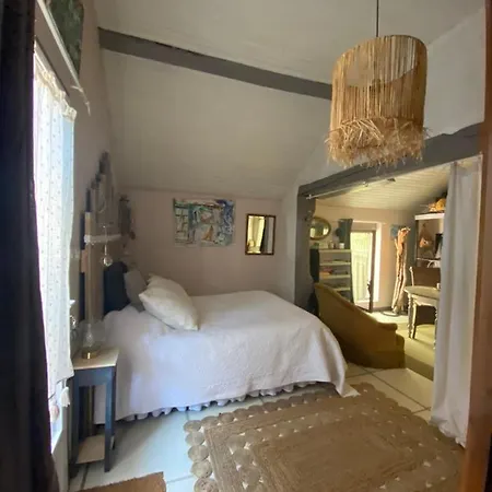 Bed & Breakfast La Maison Du Bonheur 7km Le Pal 3*