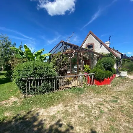 La Maison Du Bonheur 3km Le Pal 3* Thiel-sur-Acolin