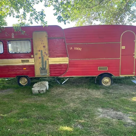 Bed & Breakfast La Maison Du Bonheur 3km Le Pal 3*