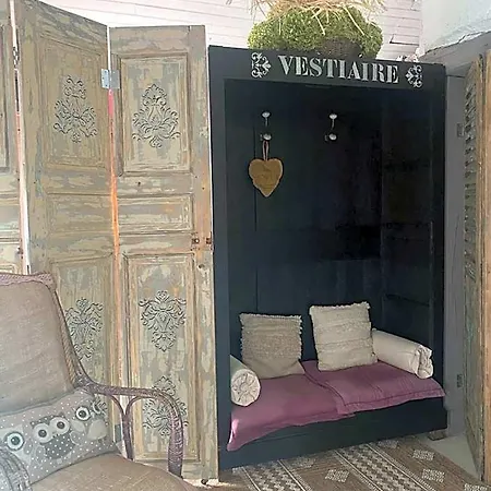 La Maison Du Bonheur 7km Le Pal Bed & Breakfast