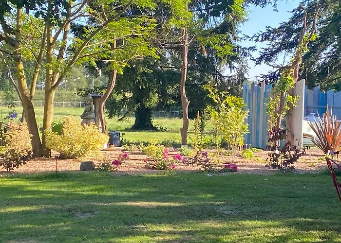 La Maison Du Bonheur 7km Le Pal Thiel-sur-Acolin